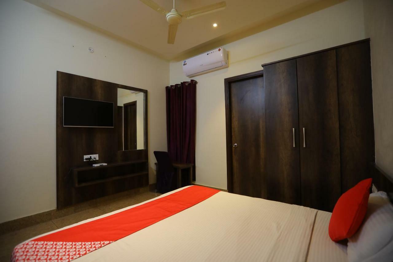 Oyo 40791 Hotel Hot N Fast Suratgarh ภายนอก รูปภาพ