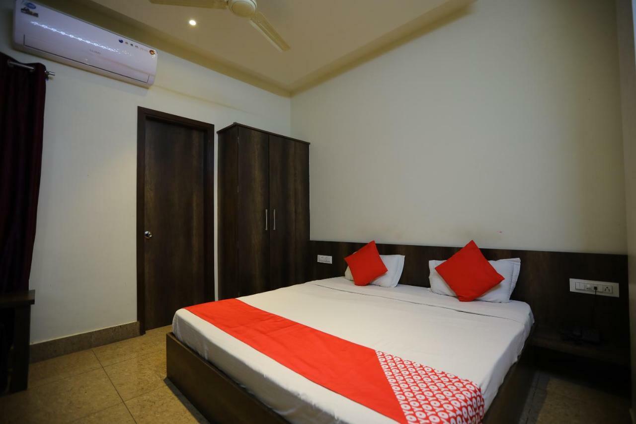 Oyo 40791 Hotel Hot N Fast Suratgarh ภายนอก รูปภาพ