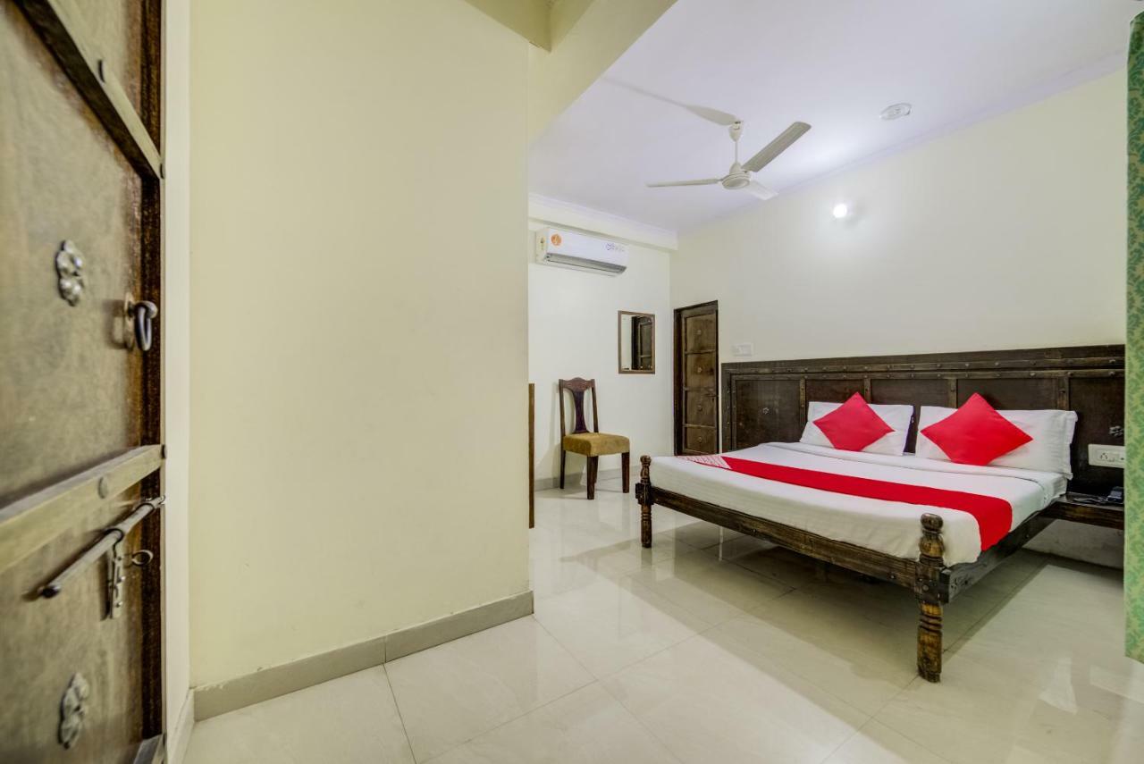 Oyo 40791 Hotel Hot N Fast Suratgarh ภายนอก รูปภาพ