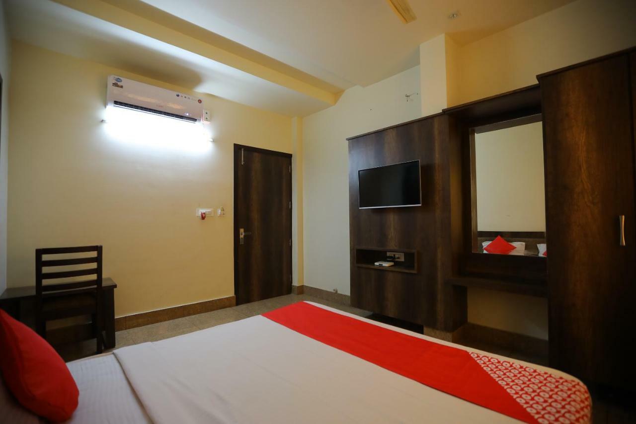Oyo 40791 Hotel Hot N Fast Suratgarh ภายนอก รูปภาพ